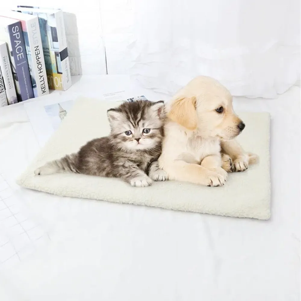 Self-Warming Pet Mat – Cozy & Non-Electric Warmth for Pets